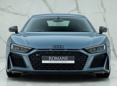 Audi R8 V10 PERFORMANCE CARBON BLACK 4