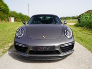 Porsche 911 TURBO S PDK 21