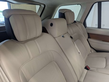 Land Rover Range Rover 3.0 Range Rover Autobiography Auto 4WD 5dr 47