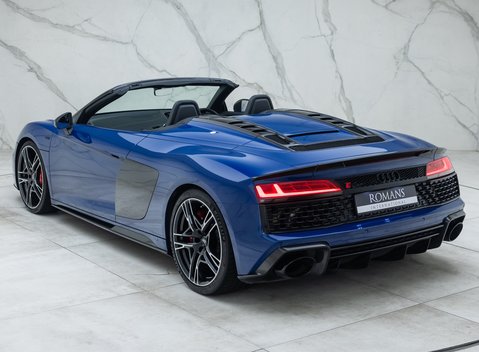 Audi R8 V10 PERFORMANCE CARBON BLACK SPYDER 10