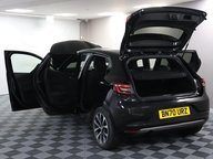 Renault Clio ICONIC TCE BOSE 21