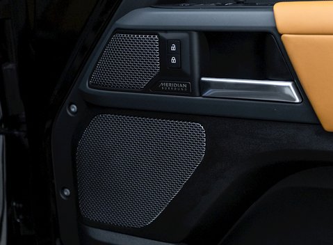 Land Rover Defender 110 X P400 19