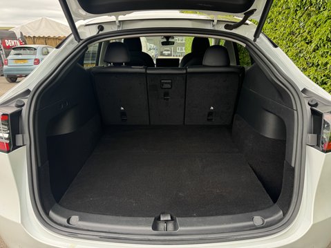 Tesla Model Y (Sold) (Dual Motor) Long Range SUV 5dr Electric Auto 4WDE (384 bhp) 9