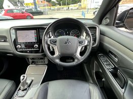 Mitsubishi Outlander 2.4 Outlander Dynamic PHEV CVT 4WD 5dr 19