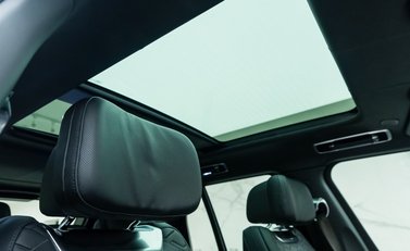 Land Rover Range Rover P530 SV 13