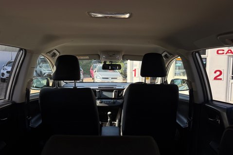 Toyota Rav 4 D-4D BUSINESS EDITION LOOK! 37000 MILES! 1 OWNER! SAT NAVIGATION 17