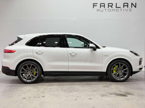 Porsche Cayenne 3.0 V6 E-Hybrid 14.1kWh SUV 5dr Petrol Plug-in Hybrid TiptronicS 4WD Euro 6 19