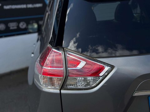 Nissan X-Trail 1.6 dCi Tekna XTRON Euro 5 (s/s) 5dr 35