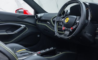 Ferrari F8 Spider 14
