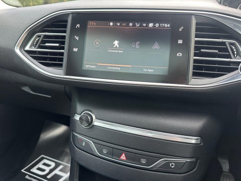 Peugeot 308 1.2 PureTech GPF Allure Euro 6 (s/s) 5dr 24