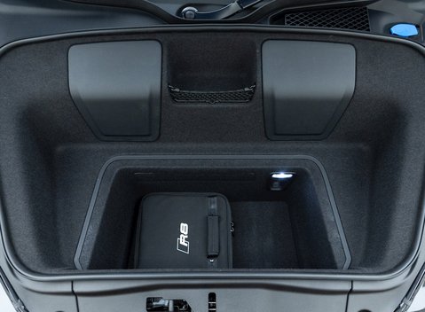 Audi R8 V10 Performance Carbon Black 30
