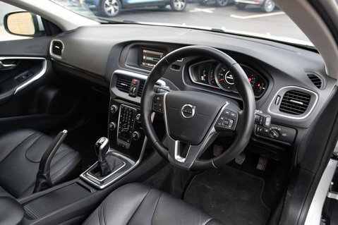 Volvo V40 T2 MOMENTUM 4