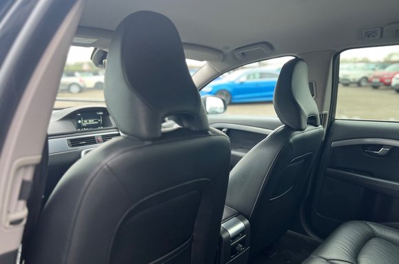 Volvo V70 2.0 D4 SE LUX AUTOMATIC ESTATE 30