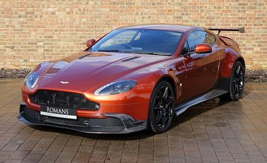 Aston Martin Vantage GT8 31