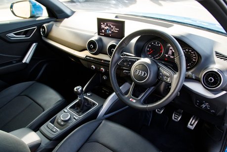 Audi Q2 TFSI S LINE