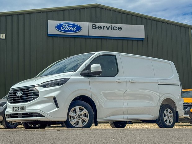 Ford Transit Custom SWB L1H1 Low Roof Limited 280 Air Con Alloys Sensors Cam EURO 6 1