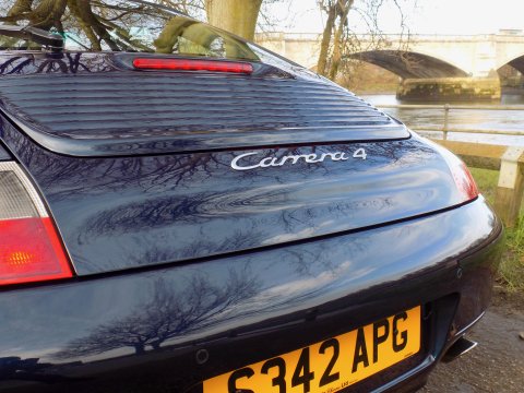 Porsche 911 CARRERA 4 80