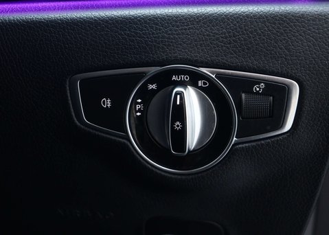 Mercedes-Benz E Class 2.0 E300h MHEV AMG Line Night Edition (Premium Plus) Coupe 2dr Petrol Hybri 38