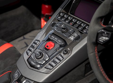 Lamborghini Aventador SV LP 750-4 Roadster 21