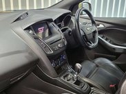 Ford Focus 2.0T EcoBoost ST-3 Estate 5dr Petrol Manual Euro 6 (s/s) (250 ps) 8