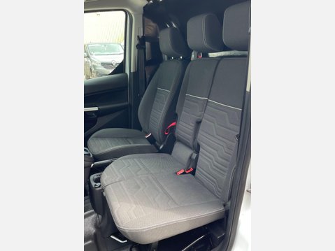 Ford Transit Connect 1.5 TDCi 240 Limited Panel Van 5dr Diesel Powershift L2 H1 (129 g/km, 118 b 44