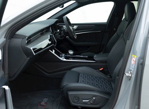 Audi RS6 Avant Carbon Black 15