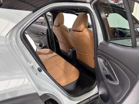 Toyota Yaris Cross PREMIERE EDITION 48
