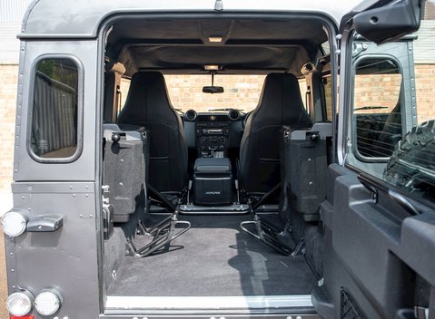 Land Rover Defender 90 XS Bowler 26