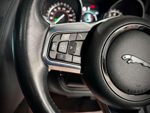 Jaguar F-Type 2.0 F-Type I4 R-Dynamic Auto 3dr 53