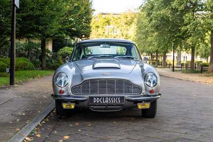 Aston Martin DB6 4.2 Vantage 5