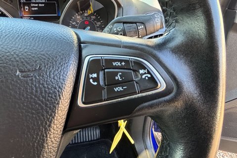 Ford Focus ZETEC 125BHP…1 PREVIOUS OWNER.. 8 MAIN DEALER SERVICES.. SAT NAV..BLUETOOTH 9