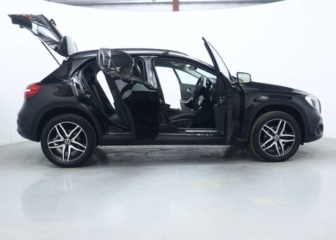 Mercedes-Benz GLA 1.6 GLA180 GPF Urban Edition SUV 5dr Petrol 7G-DCT Euro 6 (s/s) (122 ps) 60