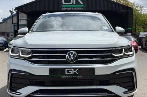 Volkswagen Tiguan R-LINE TSI DSG - ONE OWNER - APPLE CAR PLAY -ADAPTIVE CRUISE 11