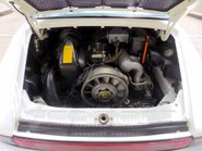 Porsche 911 CARRERA 3.2 TARGA 17