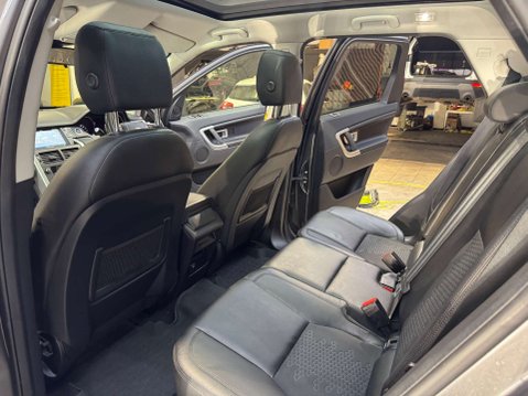 Land Rover Discovery Sport 2.0 Discovery Sport SE Tech TD4 Auto 4WD 5dr 70