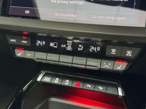 Audi RS3 2.5 TFSI Vorsprung Saloon 4dr Petrol S Tronic quattro Euro 6 (s/s) (400 ps) 53