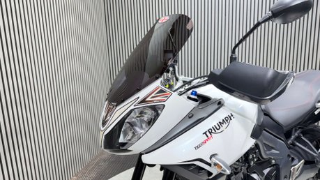 Triumph Tiger 2014 ONLY 12K ADVENTURE BIKE PANNIERS LONG MOT 1050CC 9