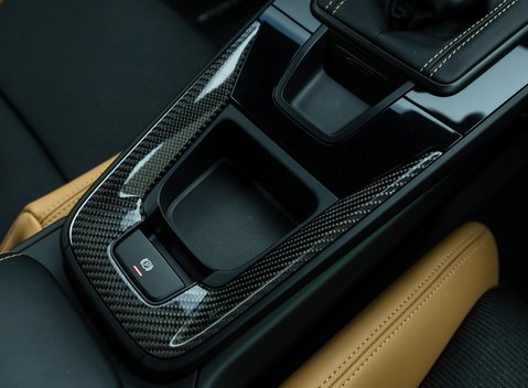 Porsche 911 GT3 TOURING (992) 23