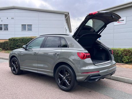 Audi Q3 2.0 TFSI 40 S line S Tronic quattro Euro 6 (s/s) 5dr 40