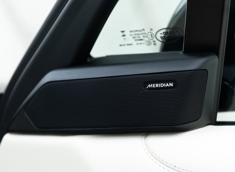 Land Rover Range Rover P400 HSE 22