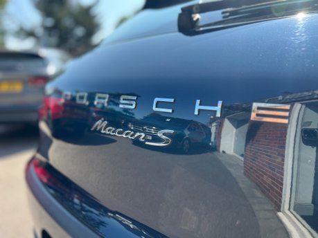Porsche Macan 3.0 TD V6 S SUV 5dr Diesel PDK 4WD Euro 6 (s/s) (258 ps) 18