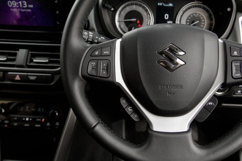 Suzuki SX4 S-Cross MOTION BOOSTERJET MHEV 18