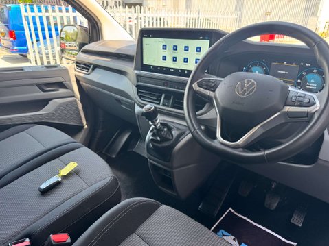 Volkswagen Transporter 2.0 TDI T28 Commerce Plus Panel Van 5dr Diesel Manual FWD SWB Euro 6 (s/s) 34