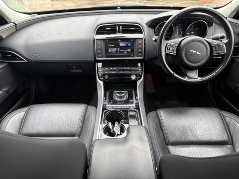 Jaguar XE PORTFOLIO 12
