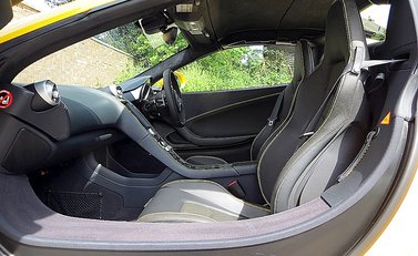 McLaren MP4-12C Spider 17