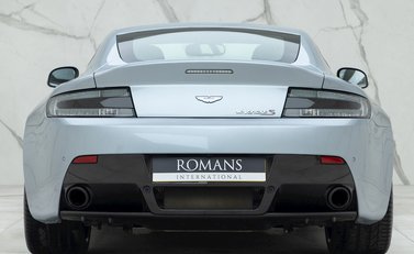 Aston Martin V12 Vantage S 5
