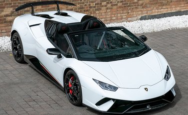 Lamborghini Huracan Spyder LP640-4 Performante 8