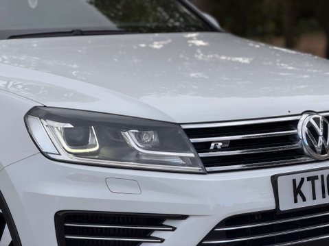 Volkswagen Touareg 3.0 Touareg V6 R-Line TDI BlueMotion Technology Auto 4WD 5dr 3