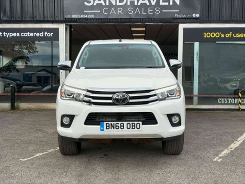 Toyota Hilux 2.4 D-4D Invincible Pickup Double Cab 4dr Diesel Auto 4WD Euro 6 (s/s) (TSS 3