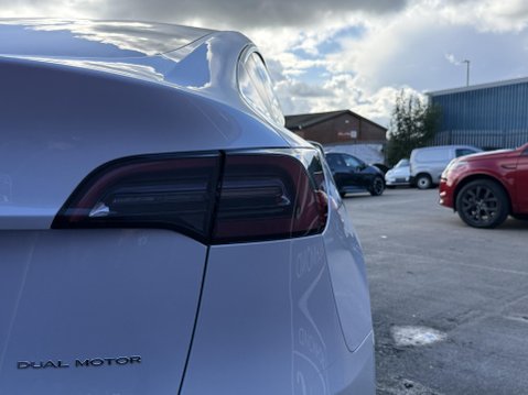 Tesla Model Y (Dual Motor) Long Range SUV 5dr Electric Auto 4WDE (384 bhp) 19